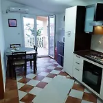 By The Sea - 13801 Appartement *