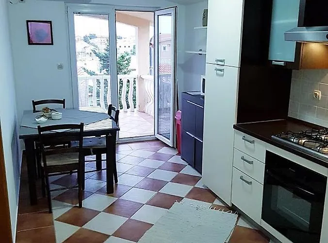 By The Sea - 13801 Apartman *