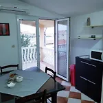 Apartamento By The Sea - 13801